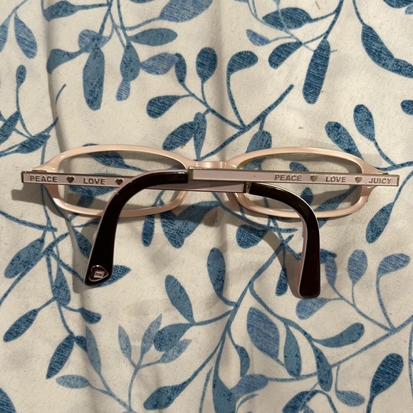 Glasses - Picture 2 of 2